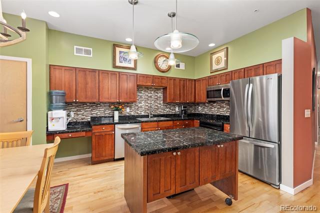 1057 W Century Drive Unit: 114
