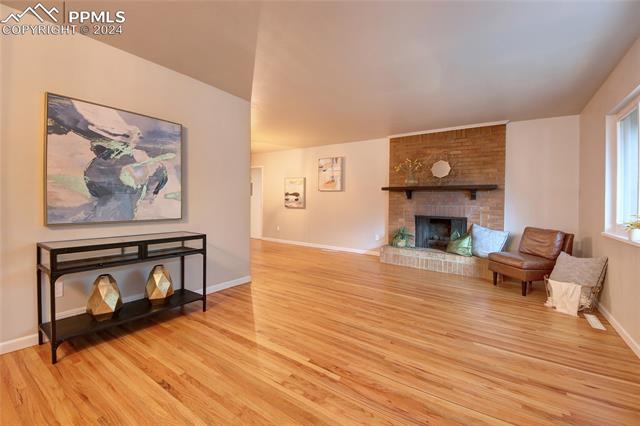 1118 N Chelton Road