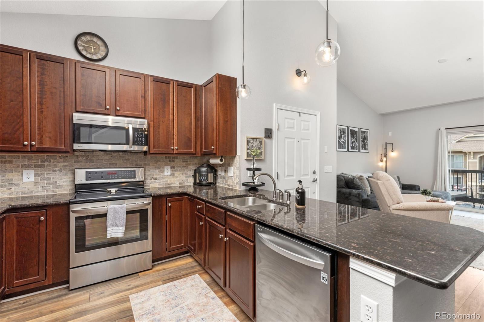 10056 W Unser Drive Unit: 301