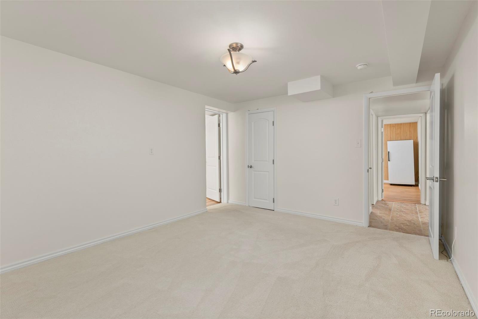 6542 Iris Street