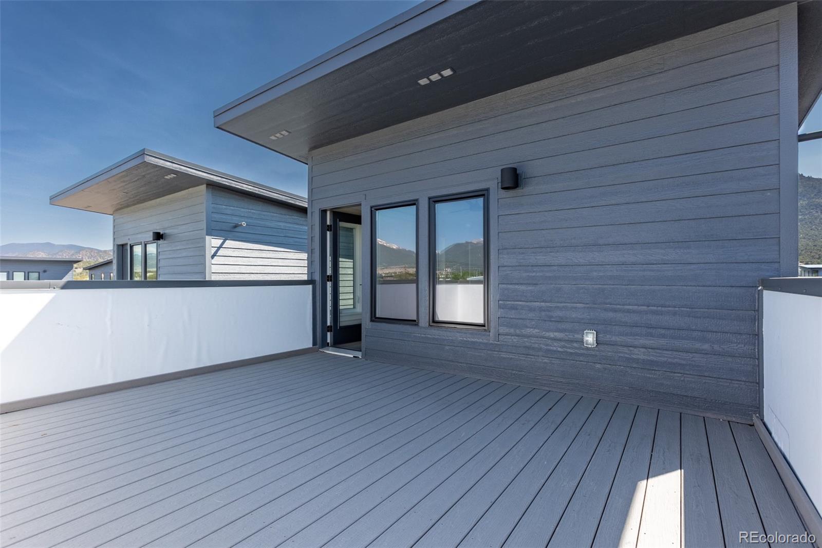 573 N Railroad Street