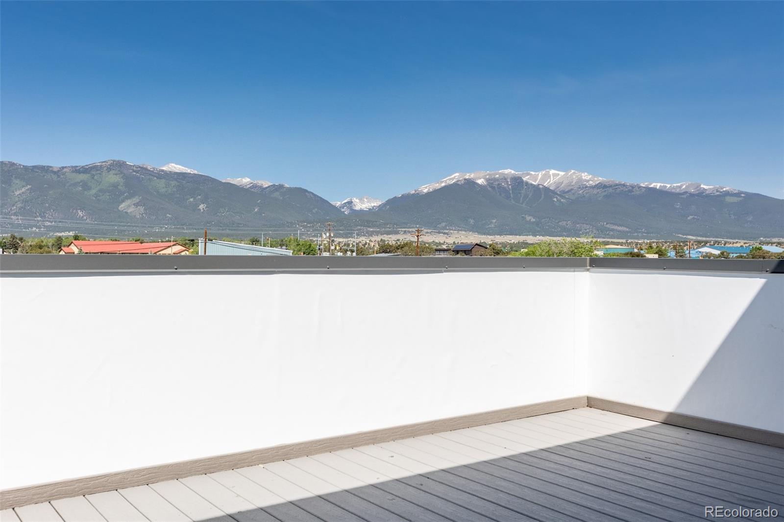 573 N Railroad Street