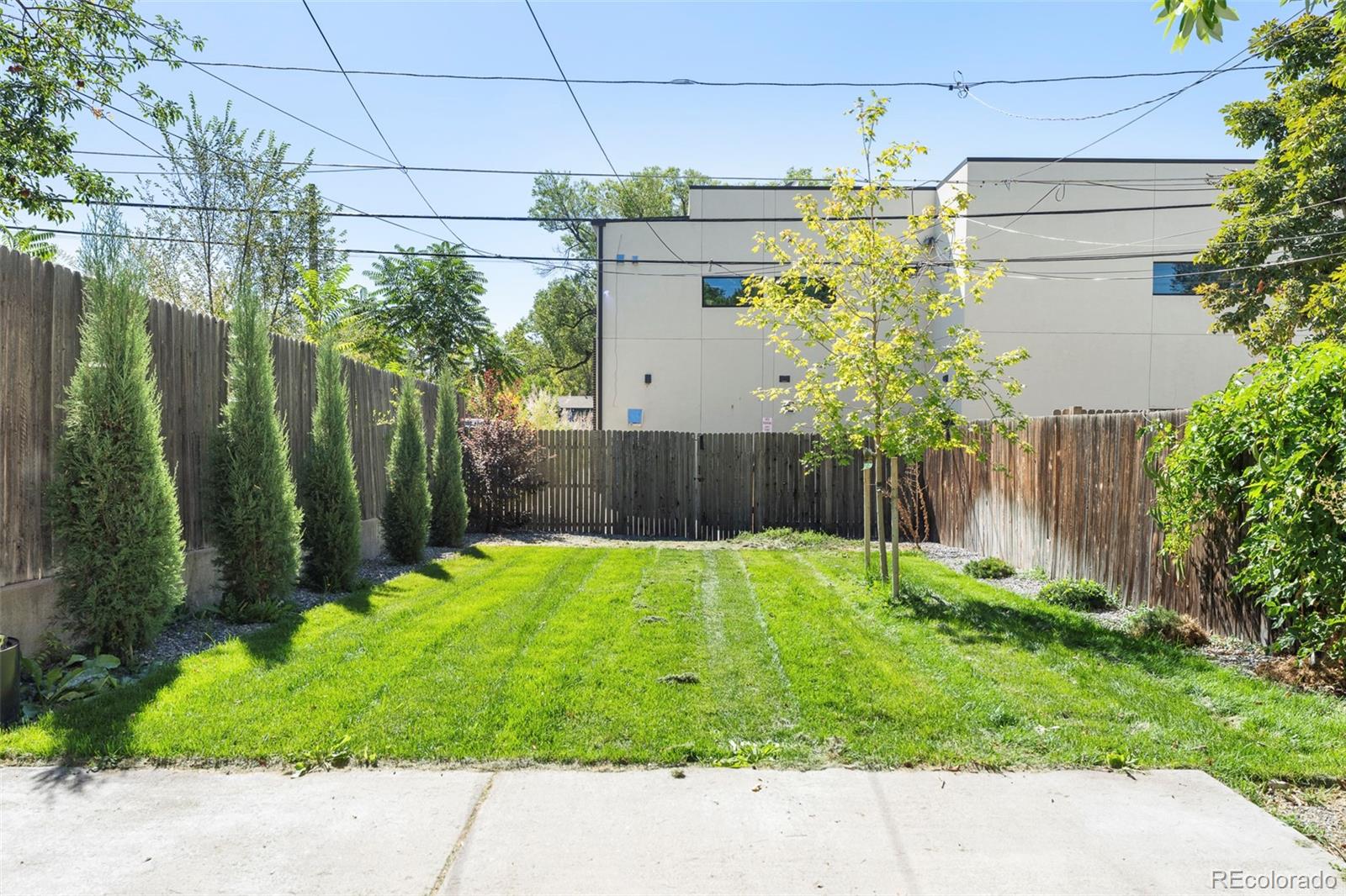 4424 W Hayward Place