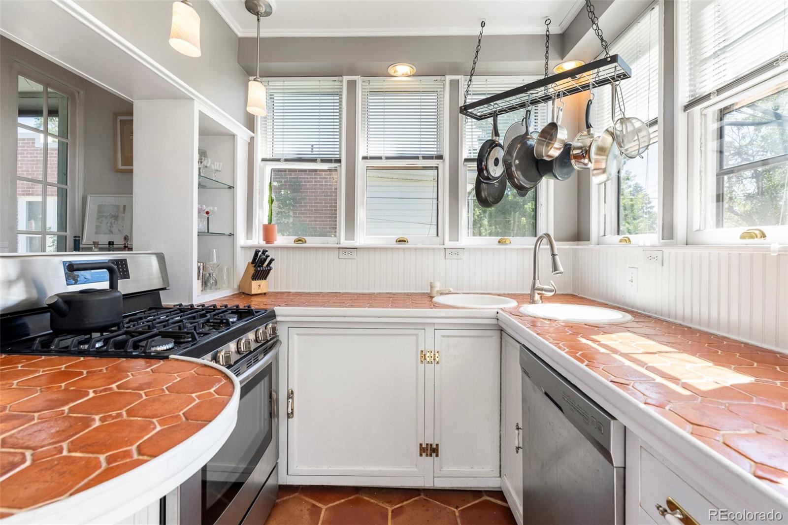 4424 W Hayward Place