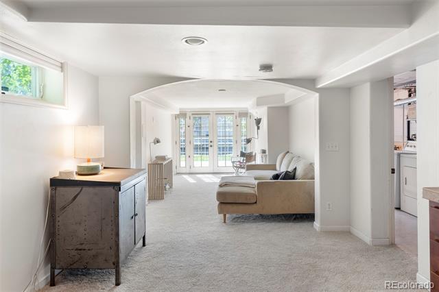 4424 W Hayward Place