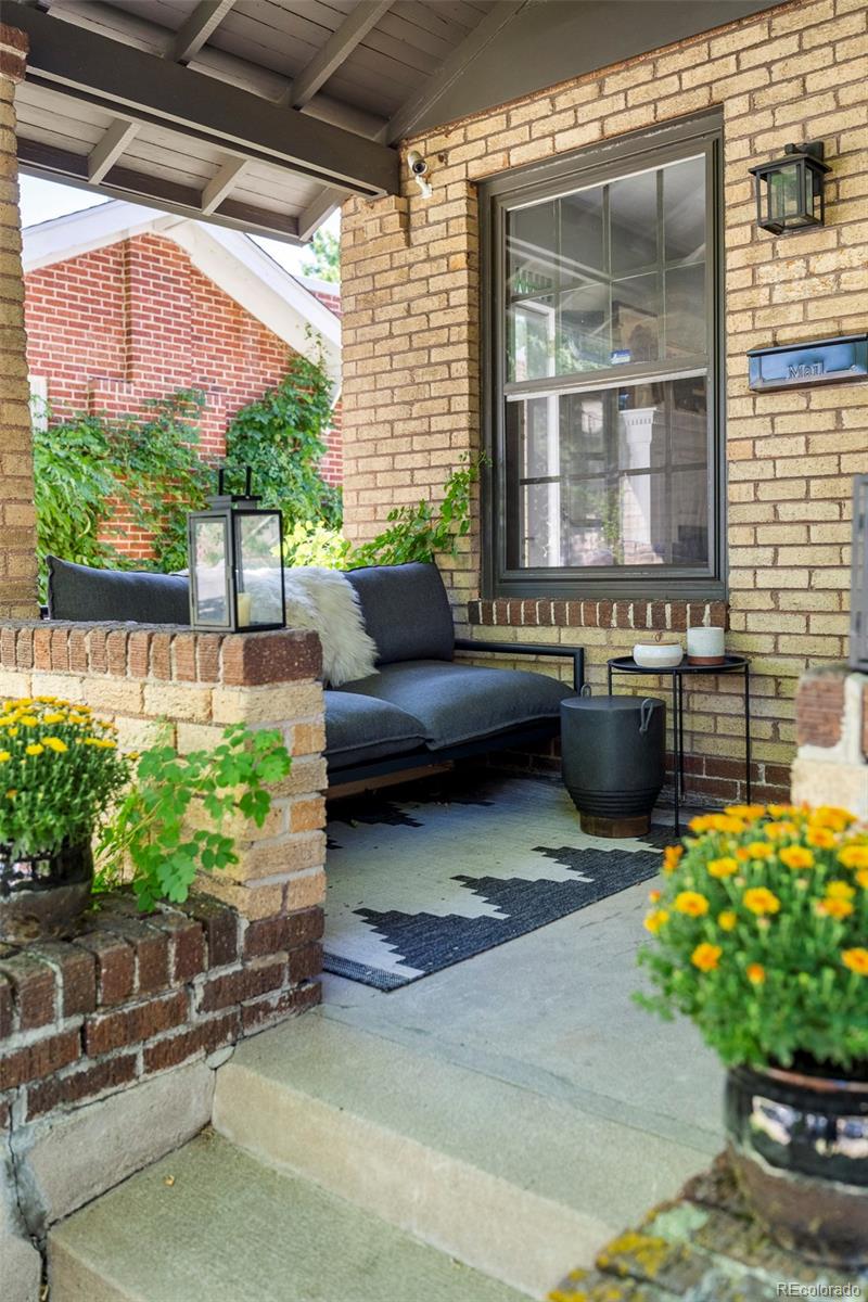 4424 W Hayward Place