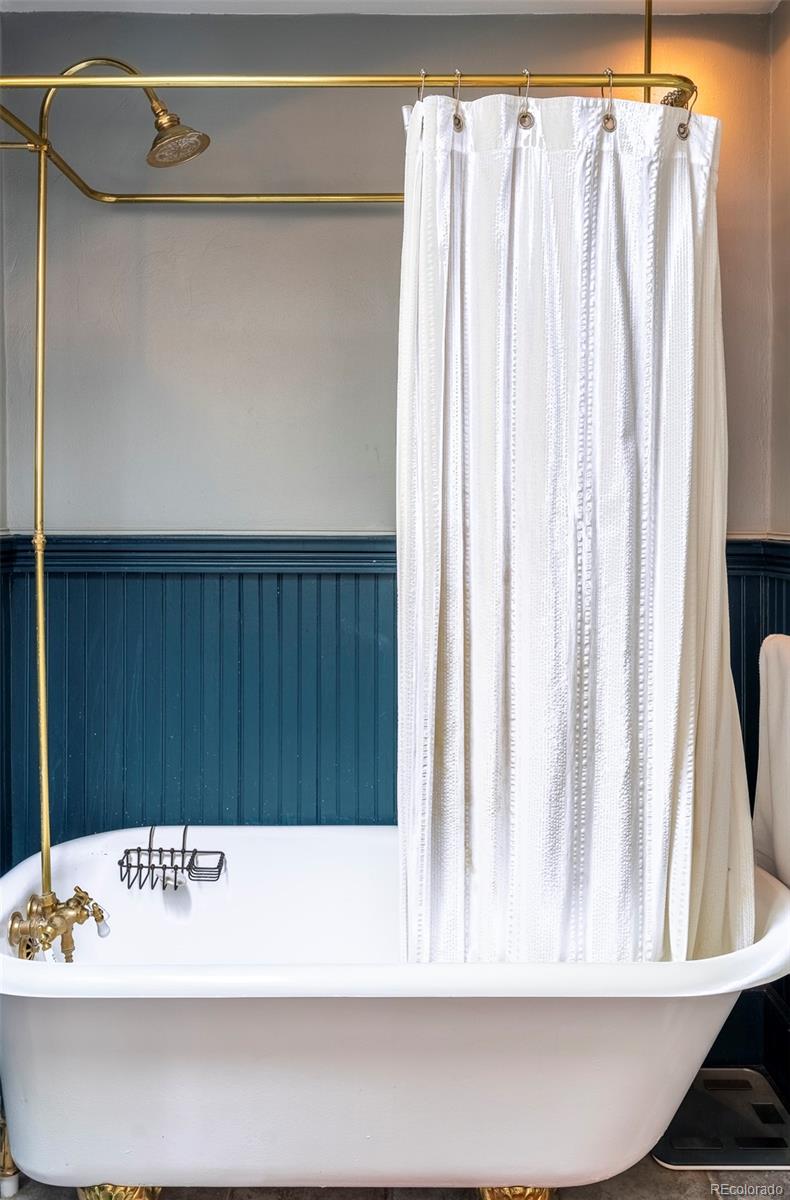 4424 W Hayward Place