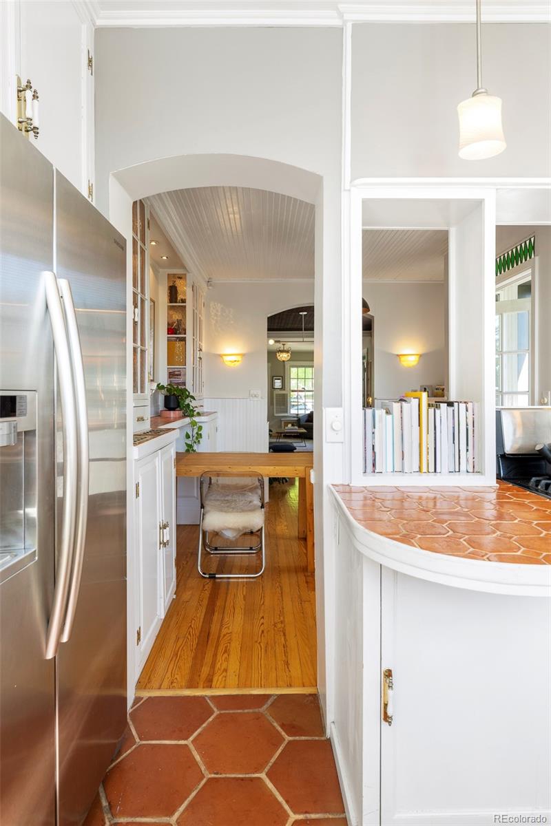 4424 W Hayward Place