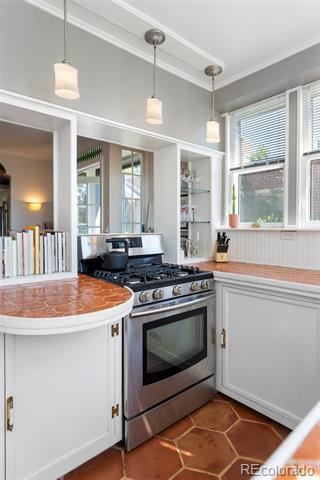 4424 W Hayward Place