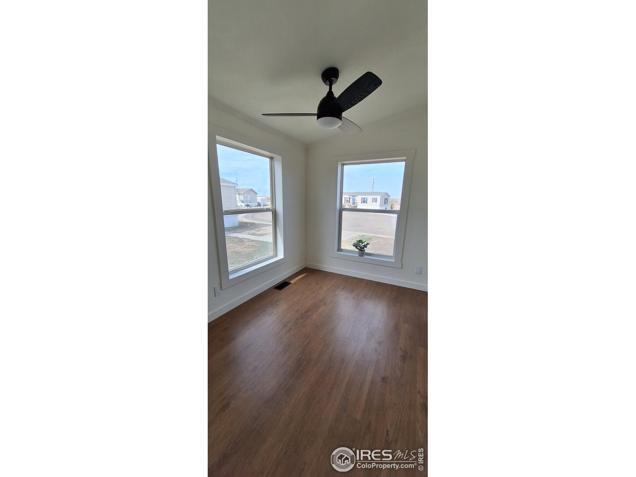435 N 35th Ave 446