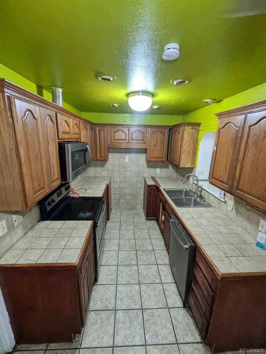 8219 Nola Drive