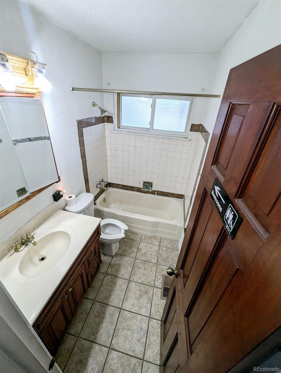 8219 Nola Drive