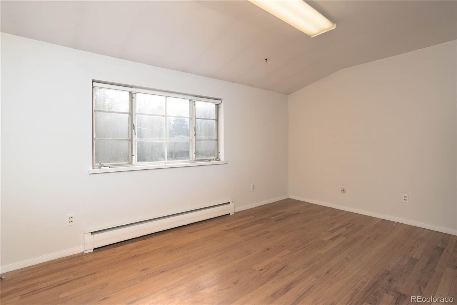 536 Newark Court