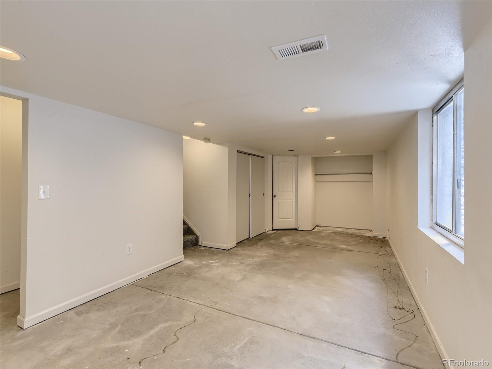 151 S Carlton Street