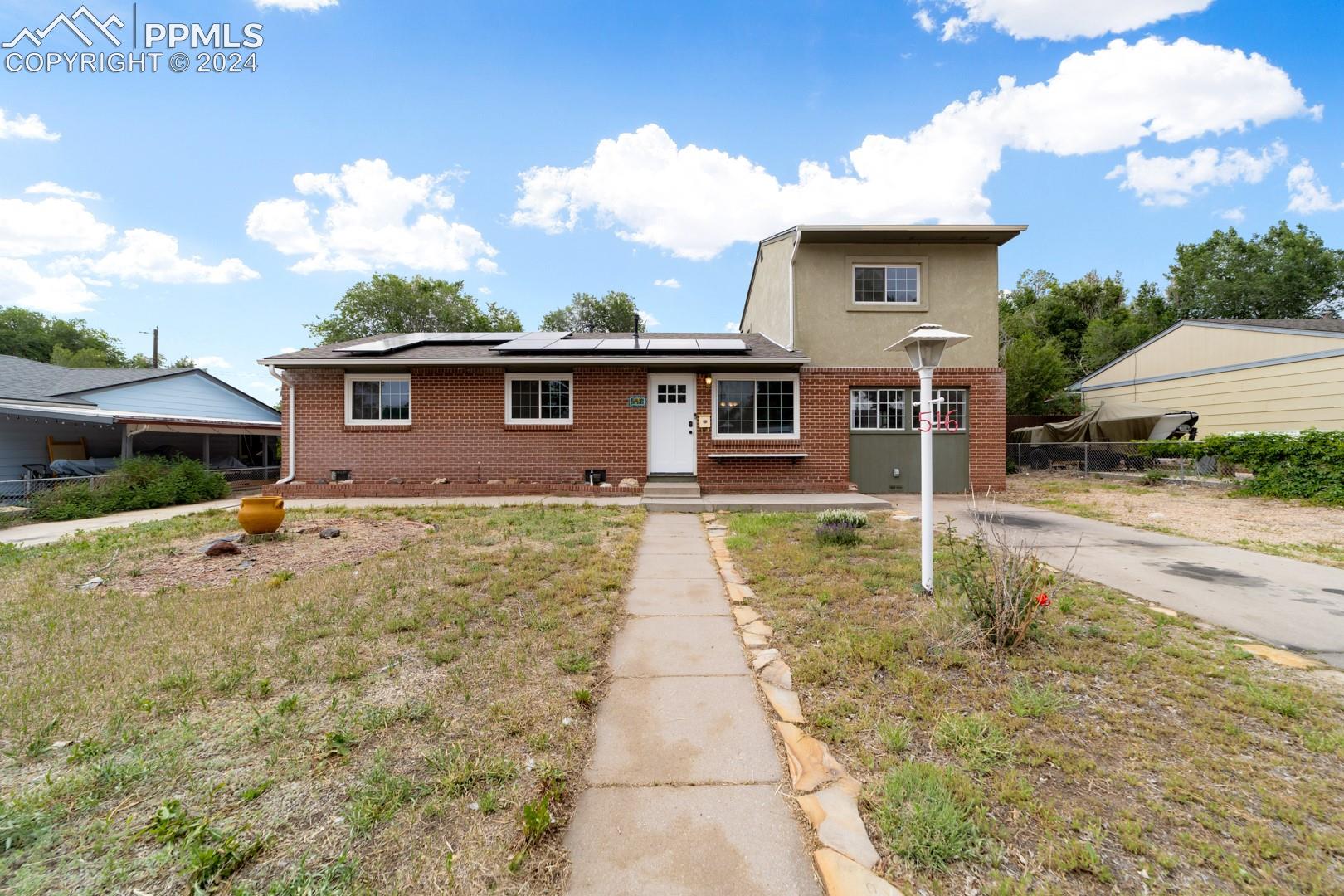 516 Acoma Drive