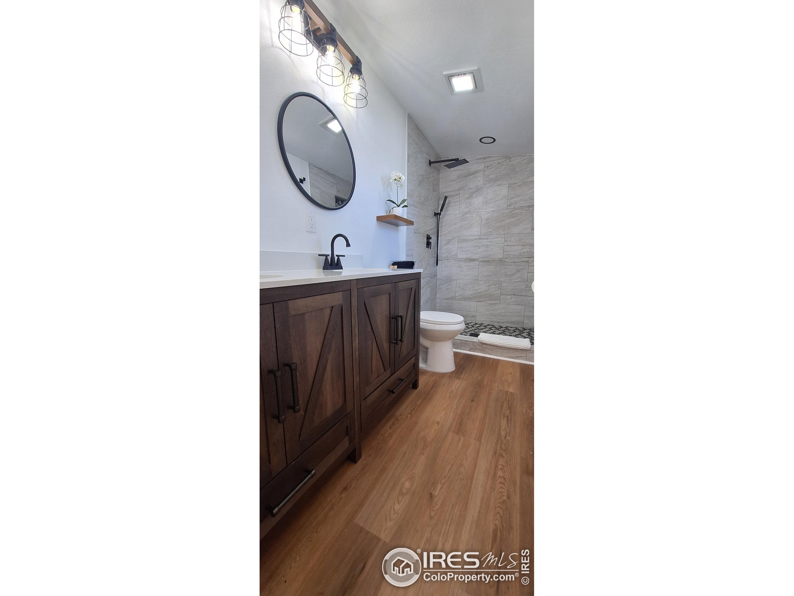 2700 W C St 82