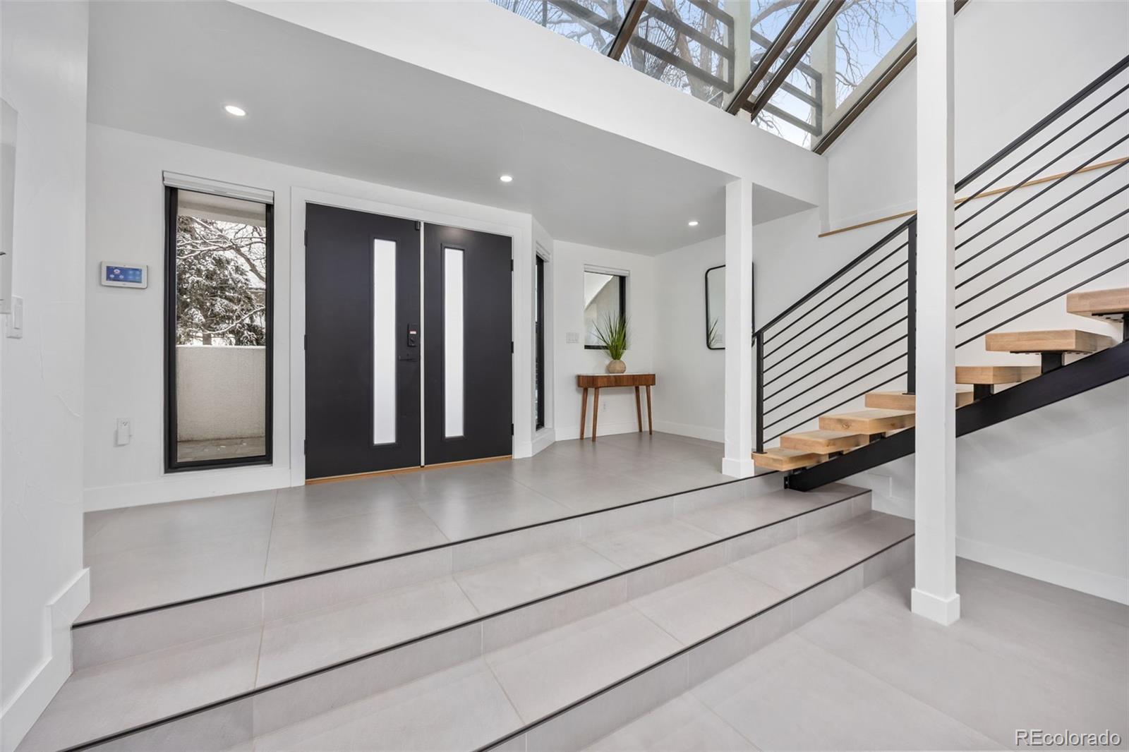 5315 E Dakota Avenue