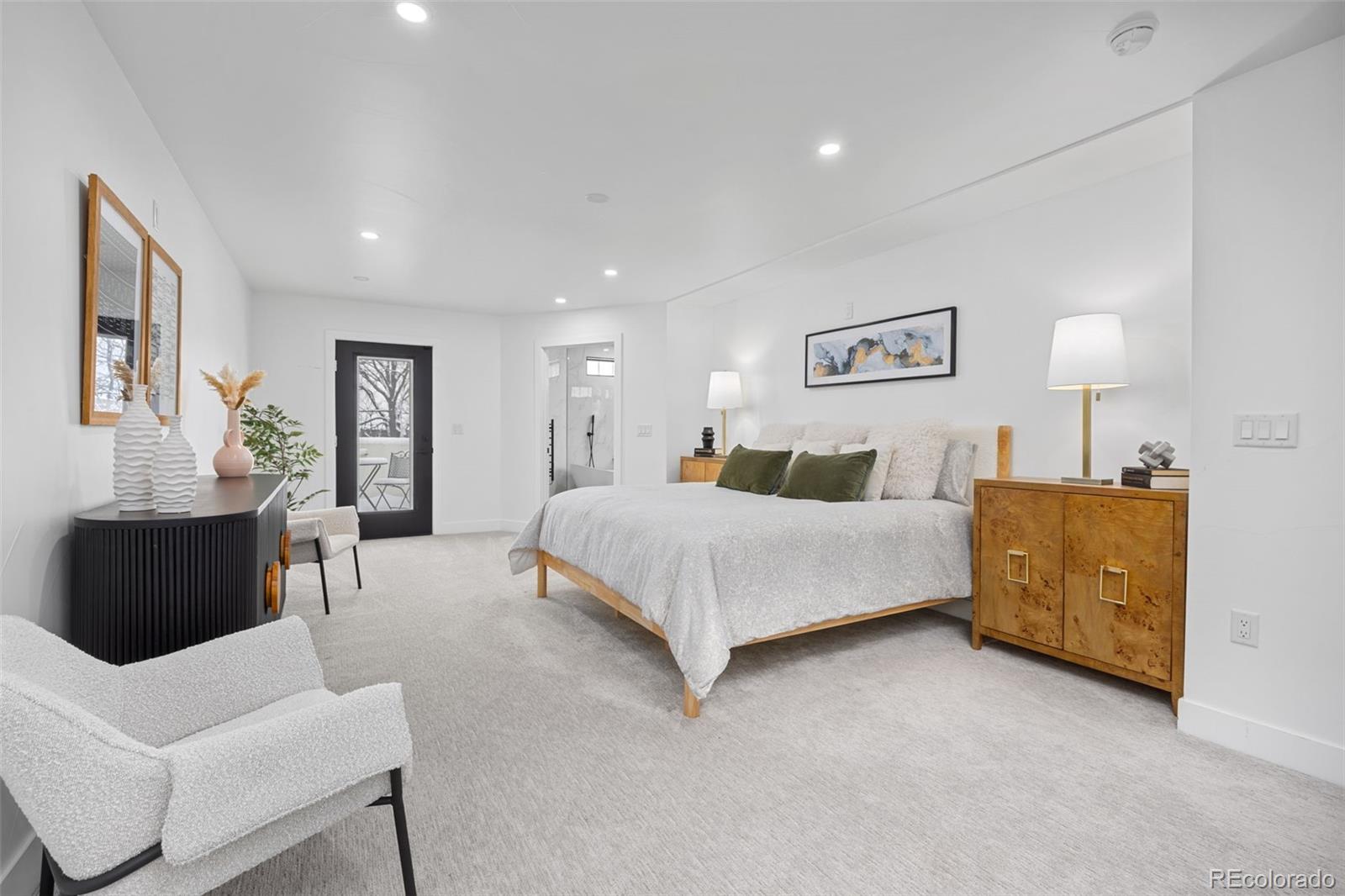 5315 E Dakota Avenue