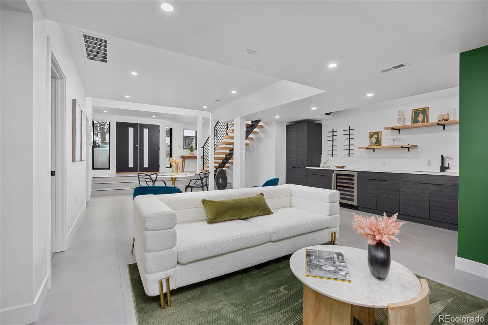 5315 E Dakota Avenue