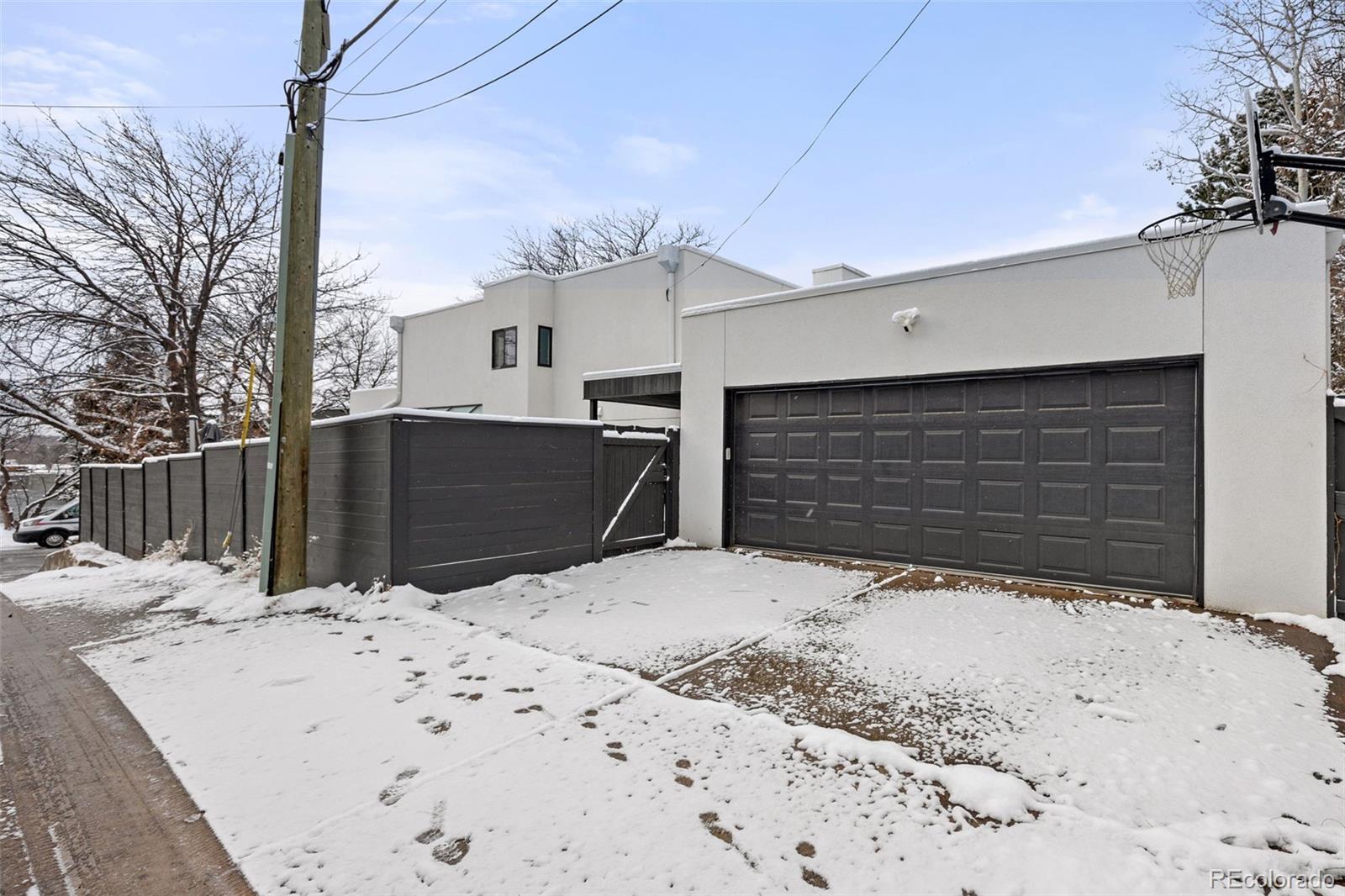 5315 E Dakota Avenue