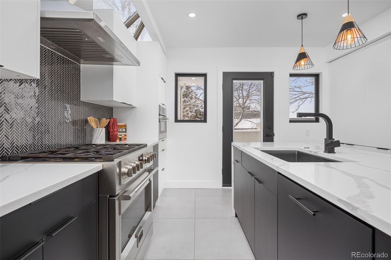 5315 E Dakota Avenue