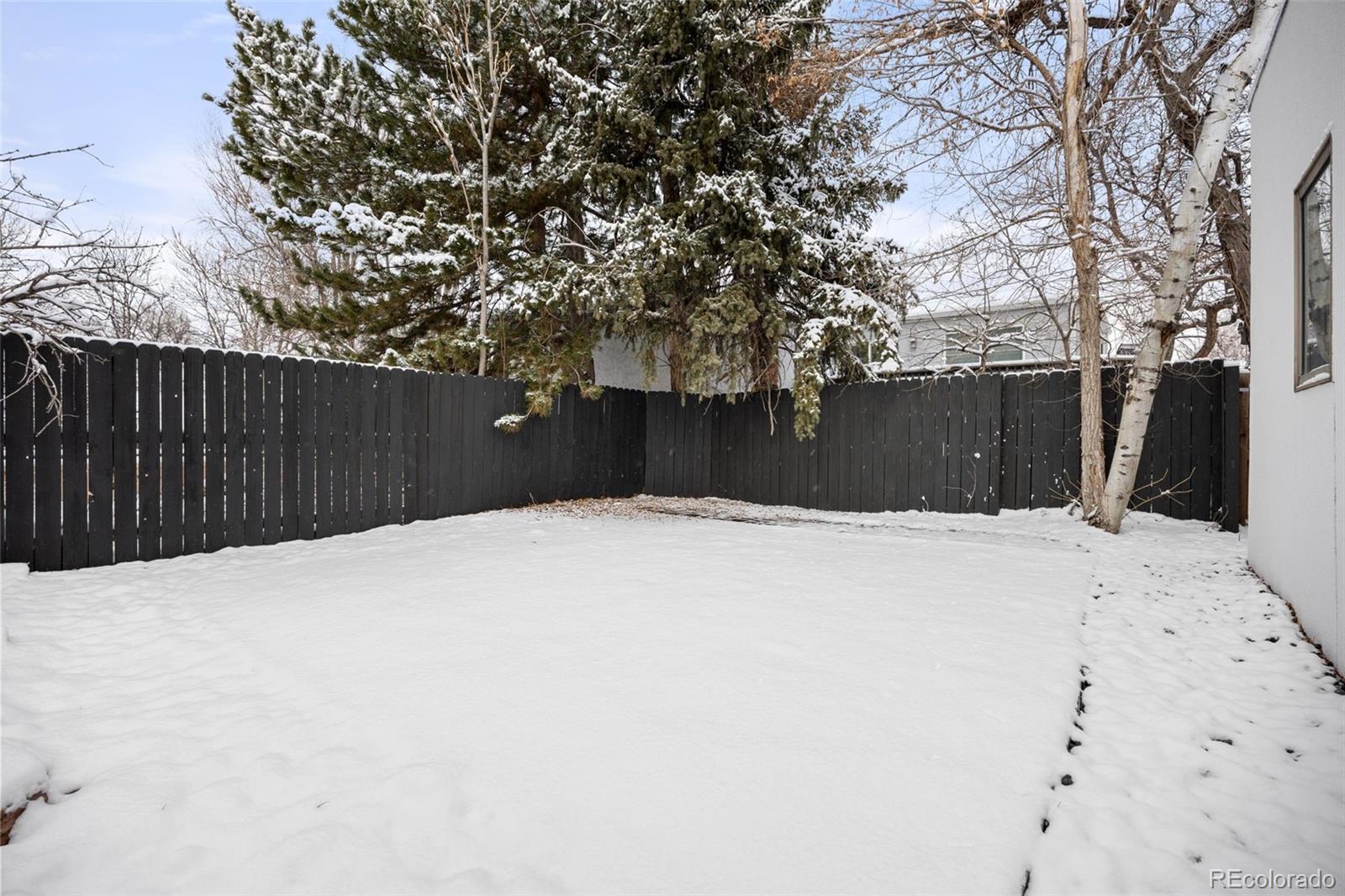 5315 E Dakota Avenue