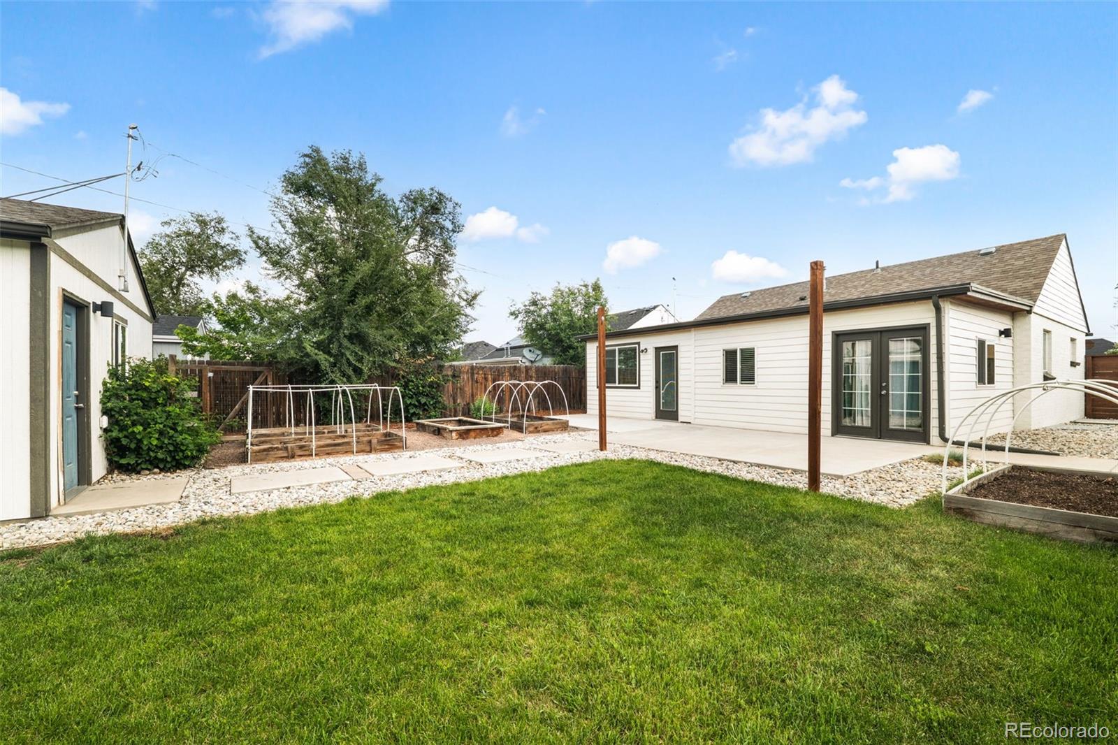 2801 Poplar Street
