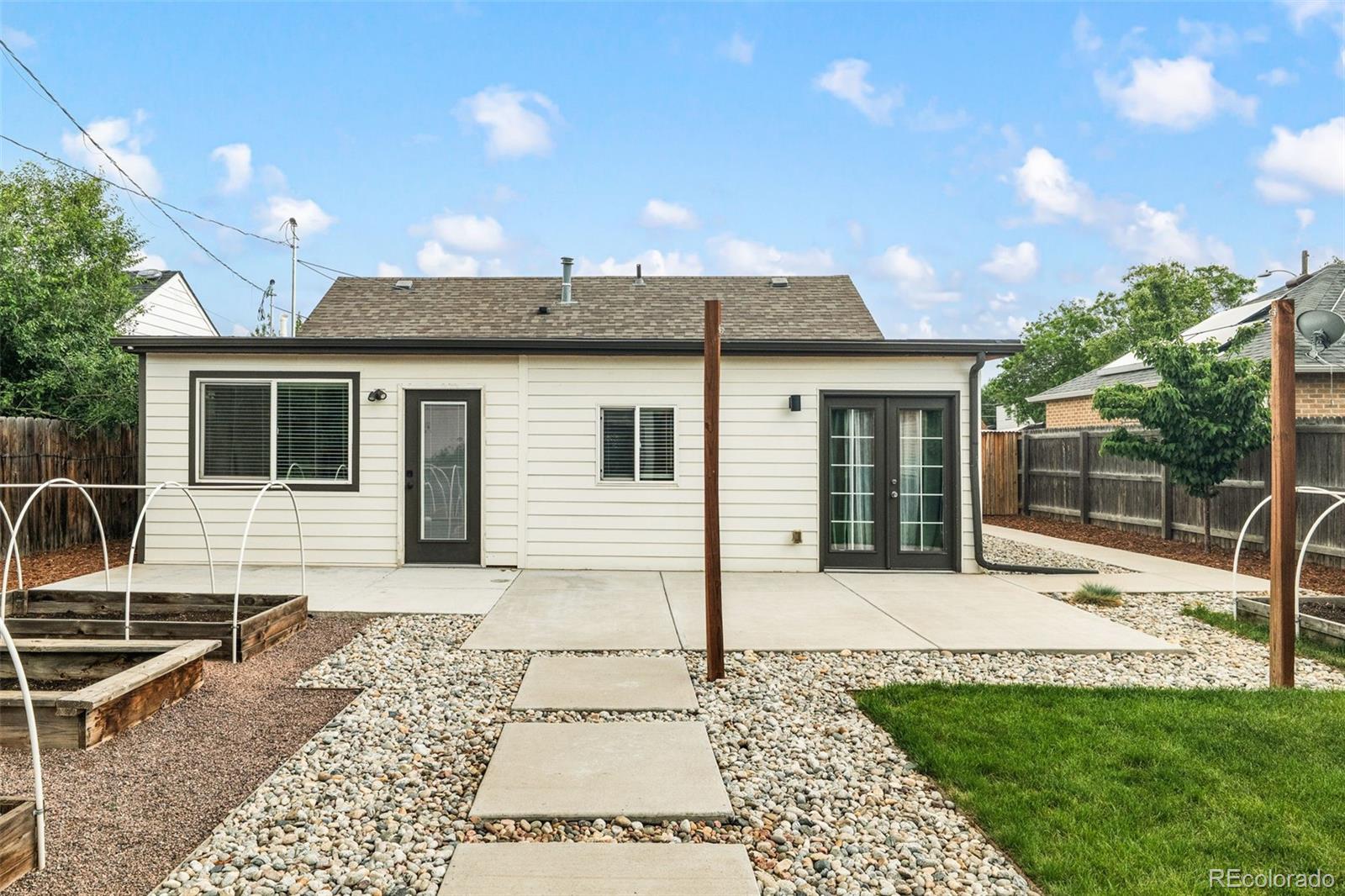 2801 Poplar Street