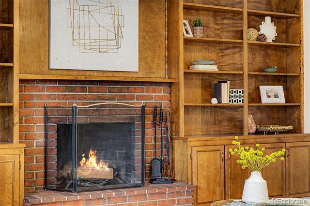 3201 E Yale Way