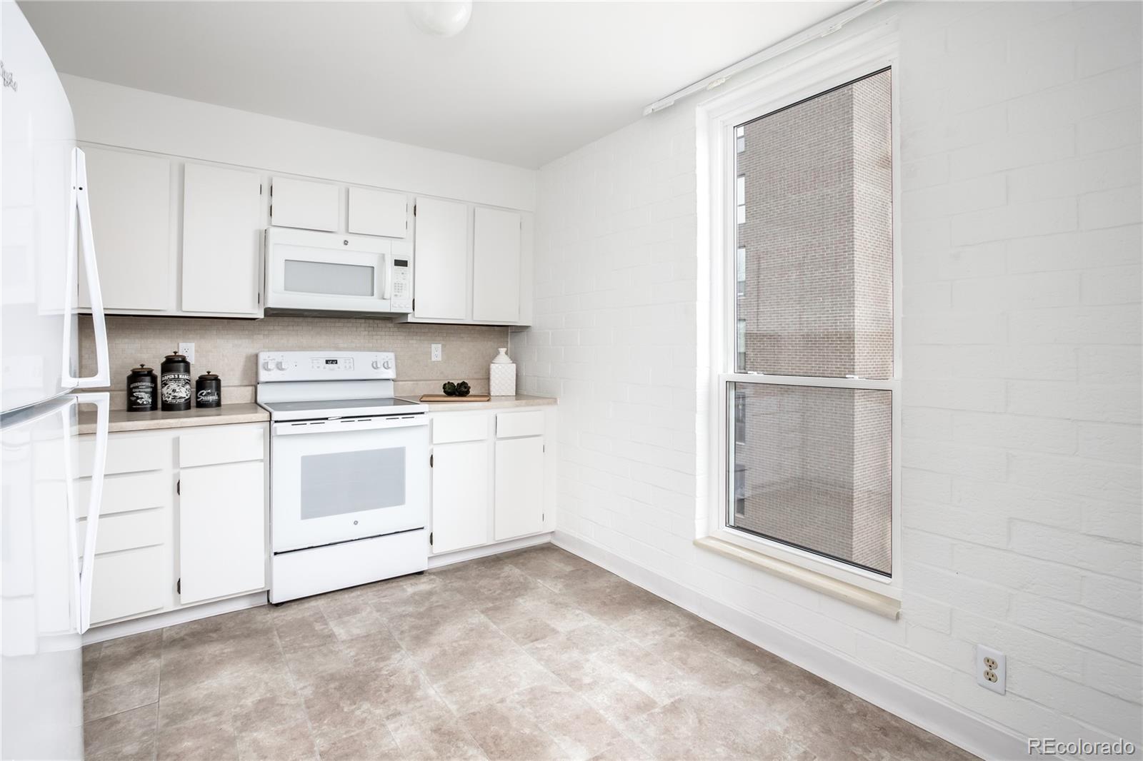 460 S Marion Parkway Unit: 651