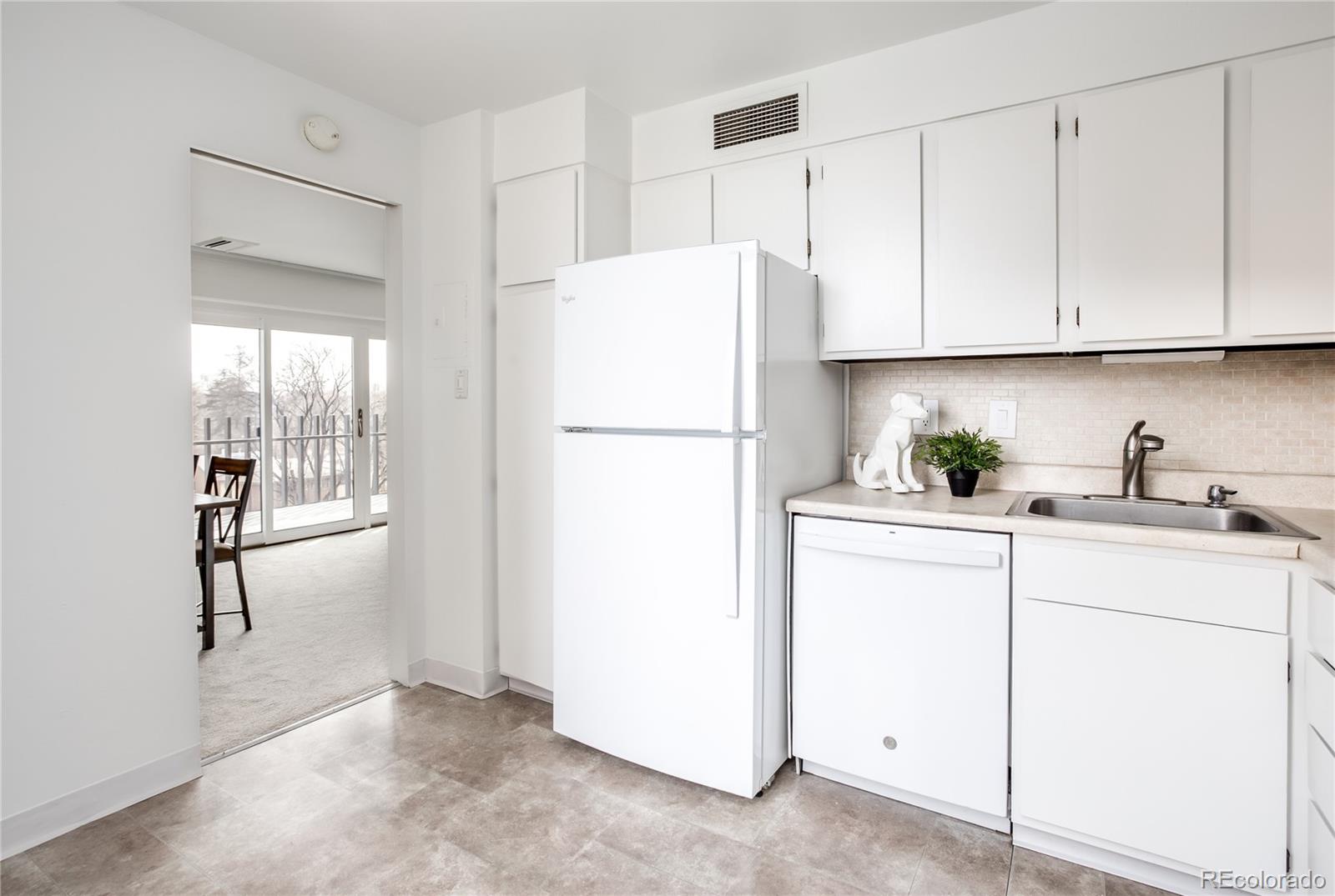 460 S Marion Parkway Unit: 651