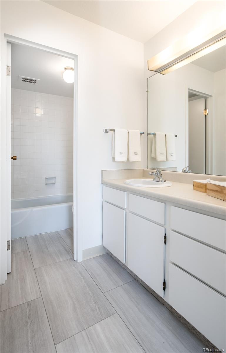 460 S Marion Parkway Unit: 651