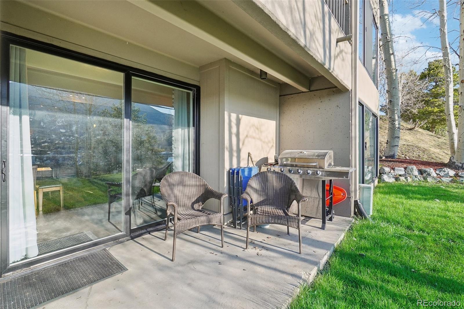220 E La Bonte Street Unit: 3