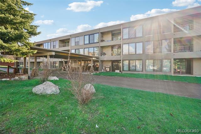220 E La Bonte Street Unit: 3