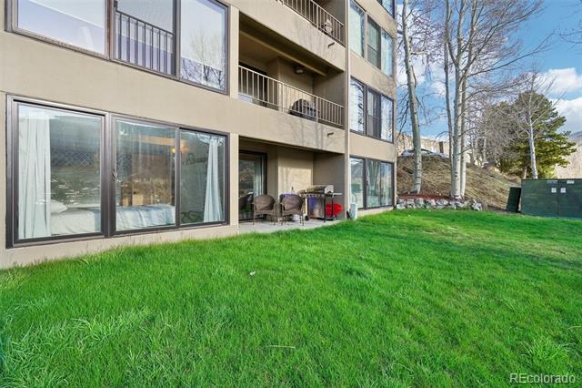 220 E La Bonte Street Unit: 3