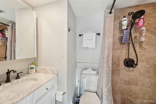 220 E La Bonte Street Unit: 3
