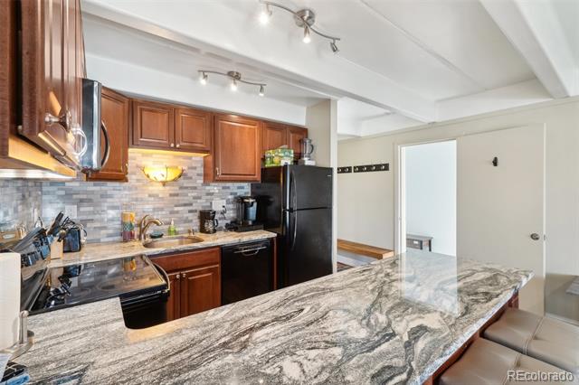 220 E La Bonte Street Unit: 3