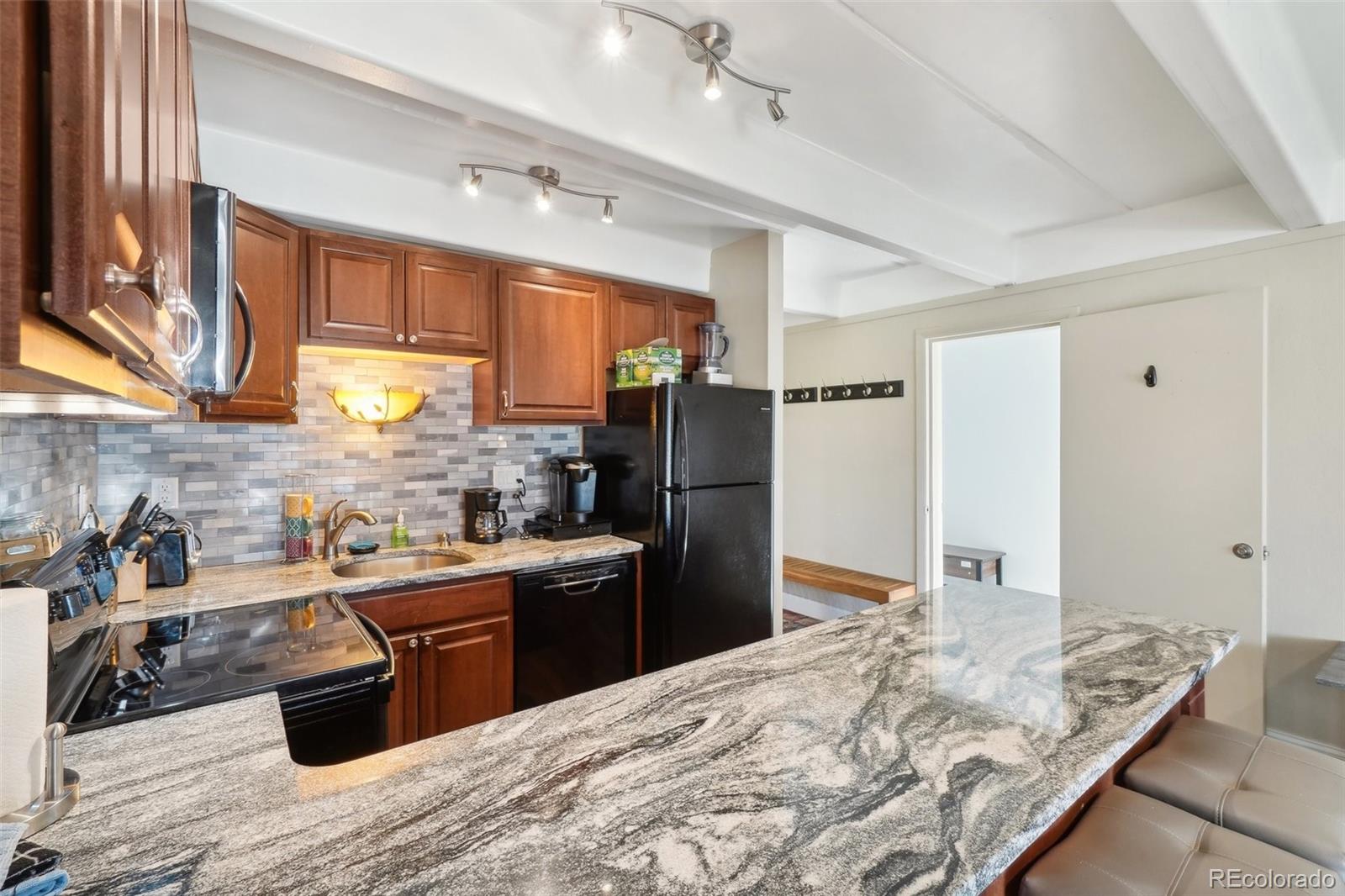 220 E La Bonte Street Unit: 3
