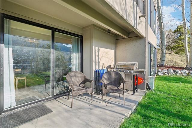 220 E La Bonte Street Unit: 3