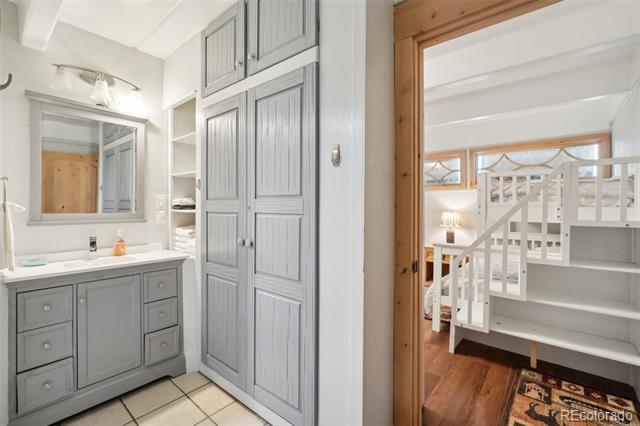 220 E La Bonte Street Unit: 3