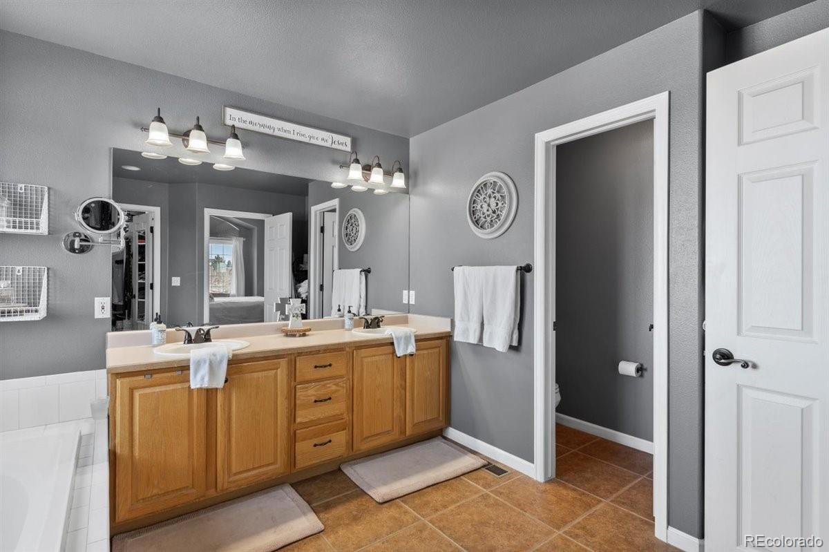 41412 Golden Field Circle