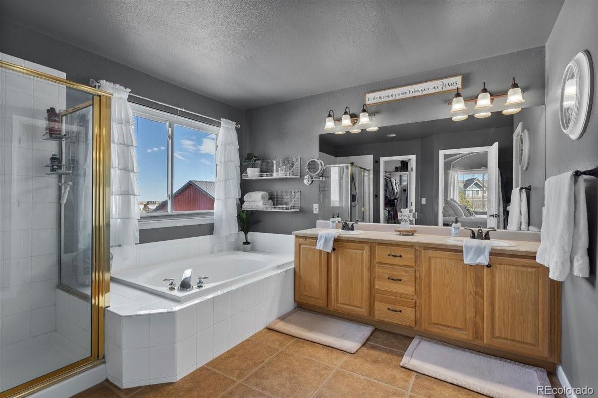 41412 Golden Field Circle