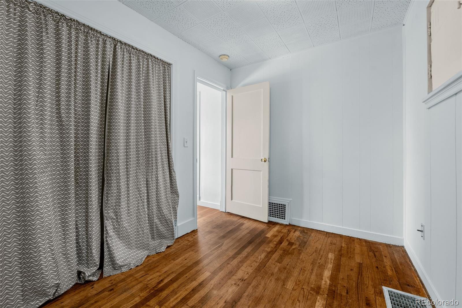 115 S Dale Court