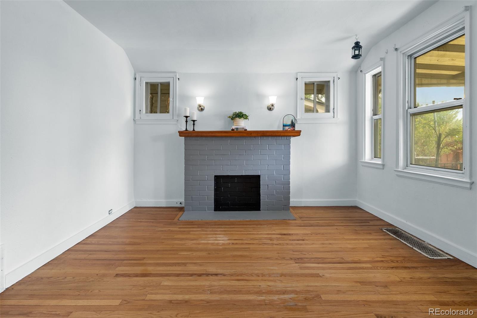 115 S Dale Court