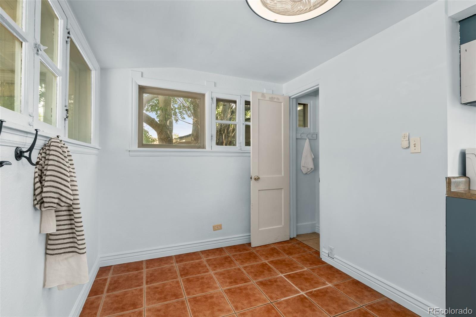 115 S Dale Court