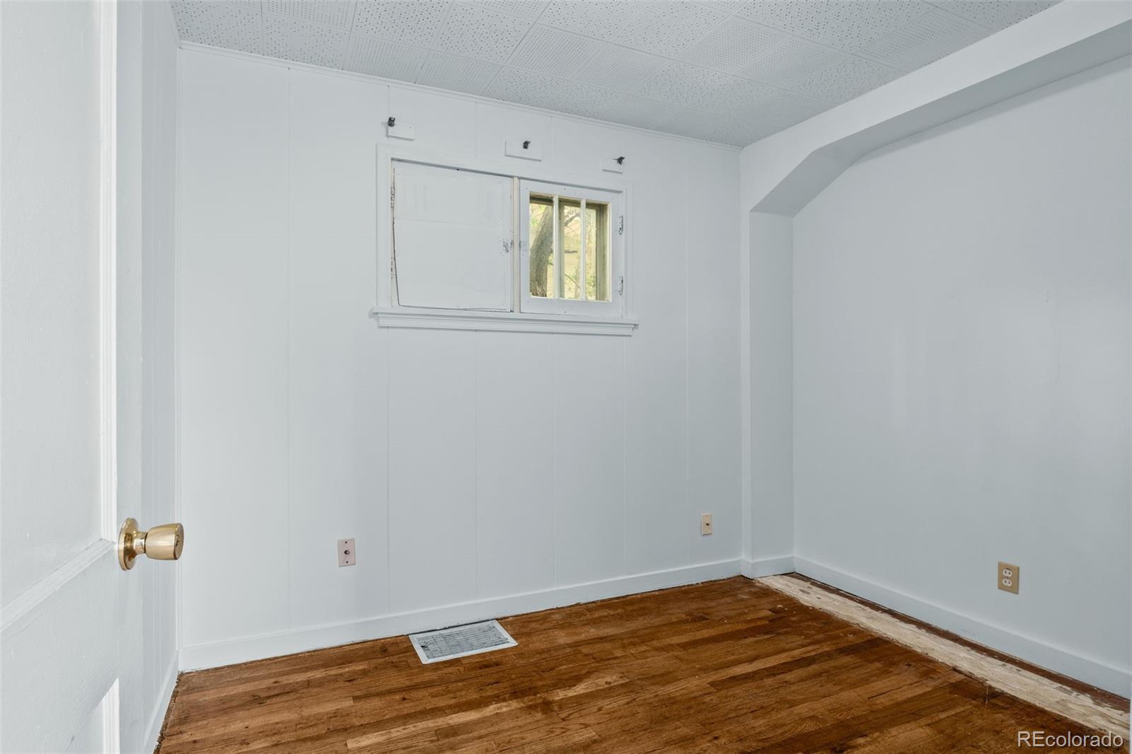 115 S Dale Court