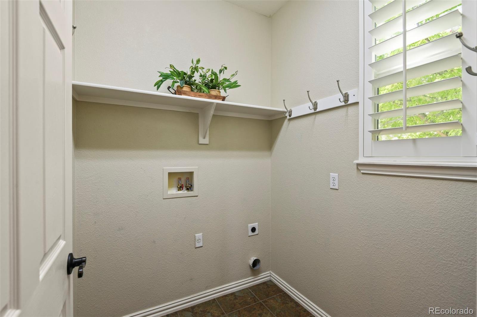 3325 Falling Star Place