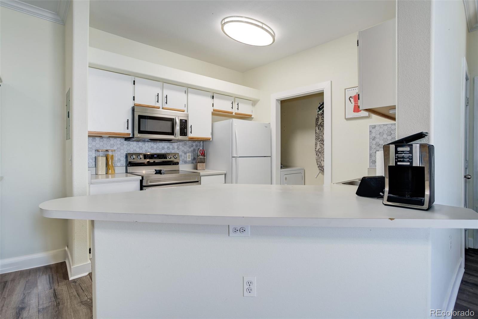 6005 Castlegate Drive Unit: B15