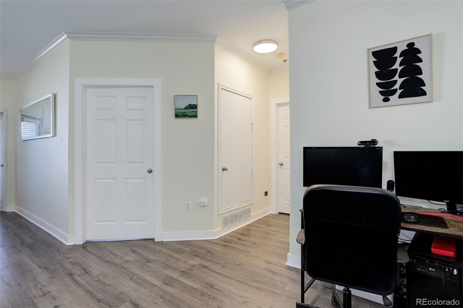 6005 Castlegate Drive Unit: B15