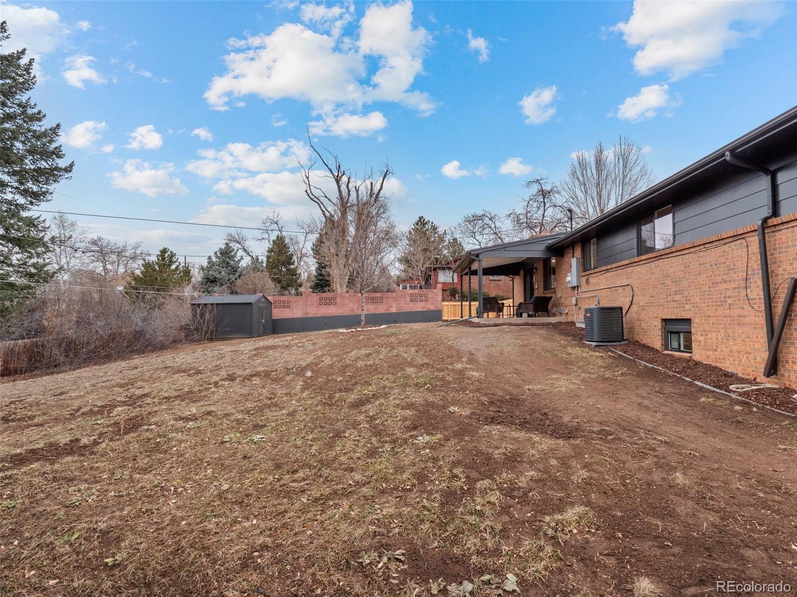 2723 S Knoxville Way